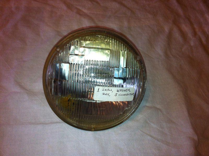 Small bulb headlight , 12 volt, for old cars used.  item:  0933