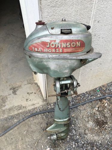 Vintage johnson seahorse outboard motor turns over no reserve