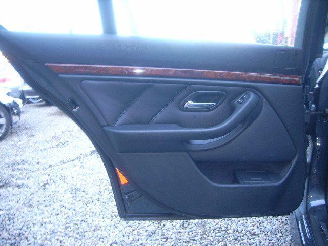 Bmw 530i 4dr e39 interior door panel assembly l/r v11199