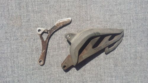 2003 03 04 05 yz450f yz 450 f chain guard cover mount engine sprocket
