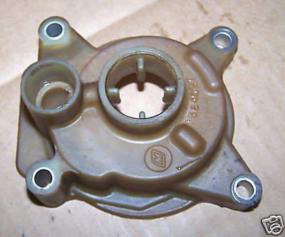 Johnson evinrude outboard motor lower unit water pump housing 384087 1972-94