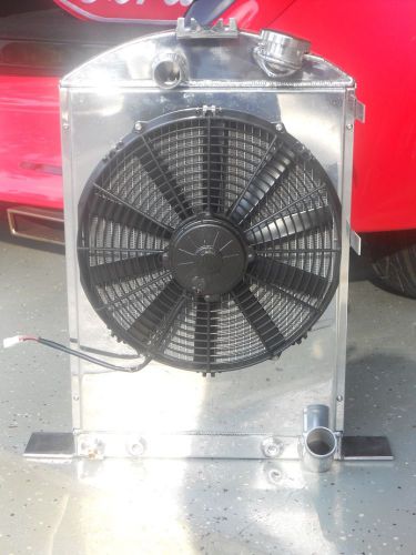 Aluminum radiator with electric fan
