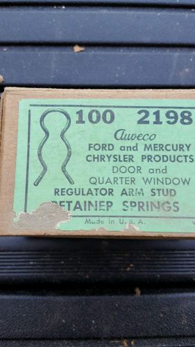 Ford,mercury and chrysler door and quarter window regulator arm stud retainer