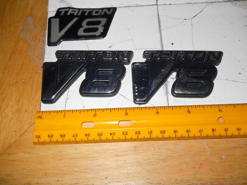 Ford triton v8 emblems lot as-is