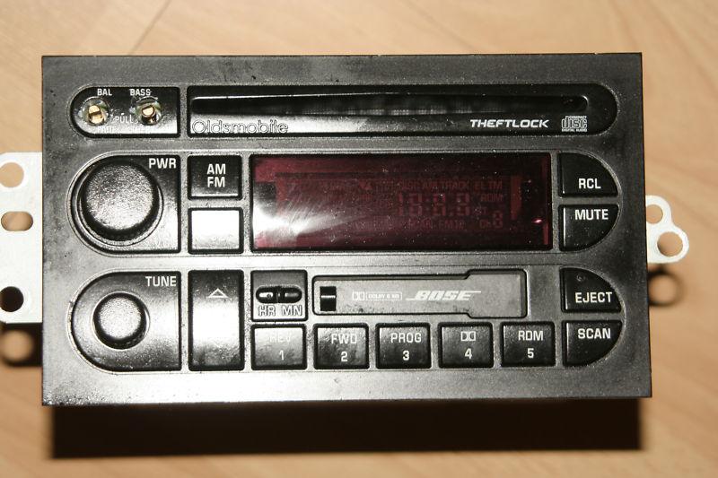 98-01 oldsmobile intrigue  oem  am/fm radio cd cassette stereo 