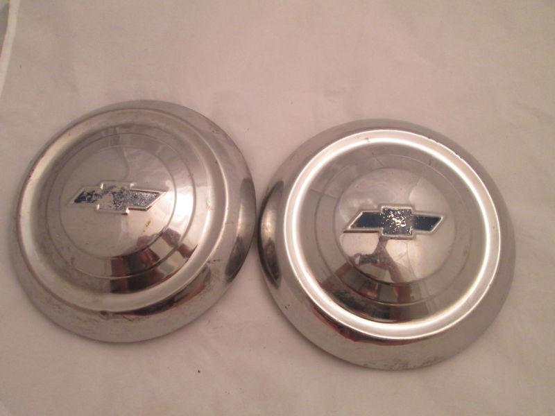 Vintage 1951-1954 chevy dish style hub caps with original blue painted logo lot