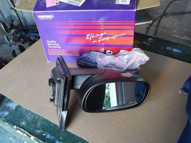  2010- 2011 ford taurus lh mirror pwr -htd- w/puddle lamp   