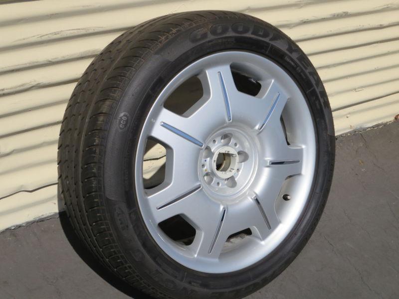 One rolls royce phantom 21" oem factory wheel goodyear 285/45/21 run flat tire