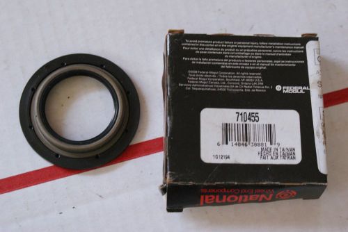 New national 710455 axle spindle seal
