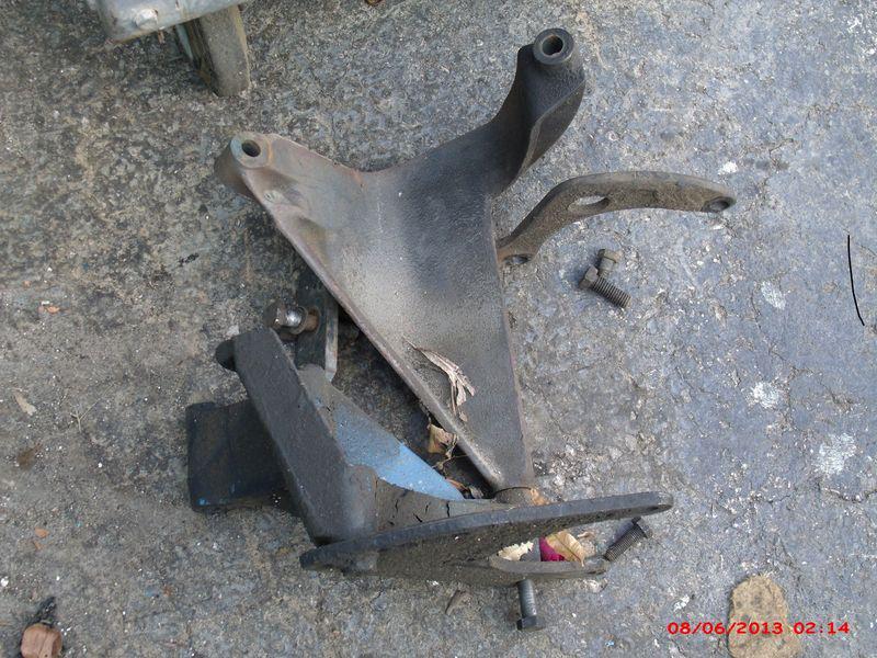  olds 350 a/c compressor brackets cutlass olds wagon 71 70 72 