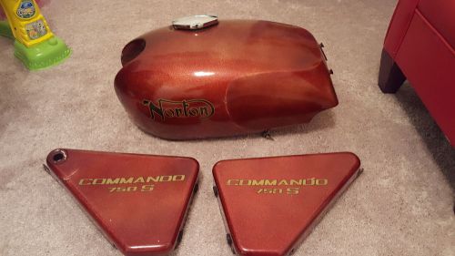 Norton commando 750s fuel petrol tank and side covers