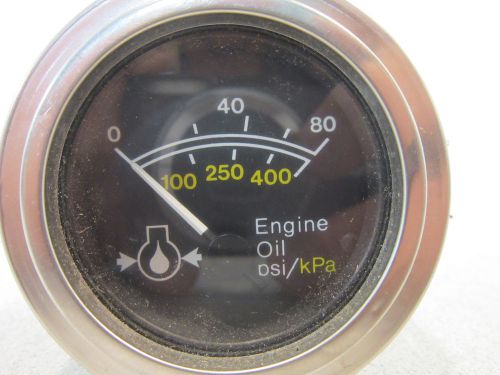 Aviation engine oil pressure gauge 6680p10171 appears unused