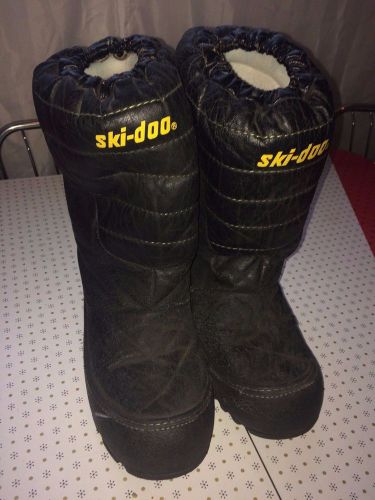 Vintage rare leather ski-doo winter boots mens size 9.5 / 10 very cool retro