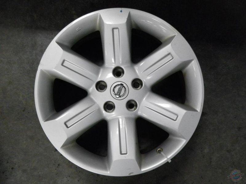 (1) wheel murano 1106339 06 07 alloy  80 percent  face scratches