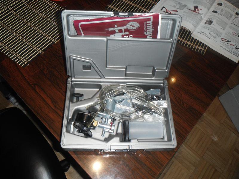Silverline mityvac comination vacuum and pressure kit pump kit auotomobile case
