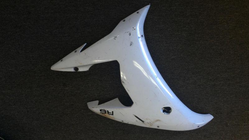 Used factory oem left upper middle fairing white yamaha yzf-r6 2003 2004 2005