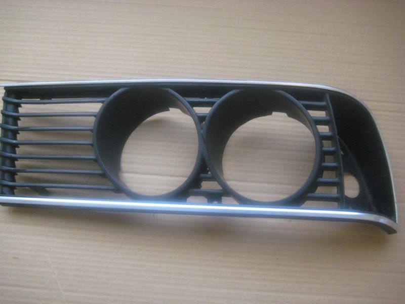 Bmw e24 633 635csi driver side front grille oem
