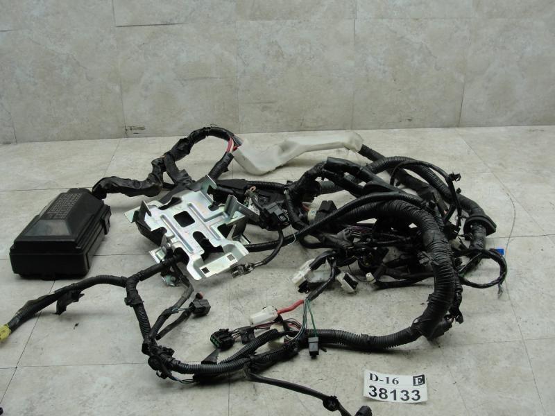 2007 08 g35 sedan front body engine bay wire harness fuse box wiring oem