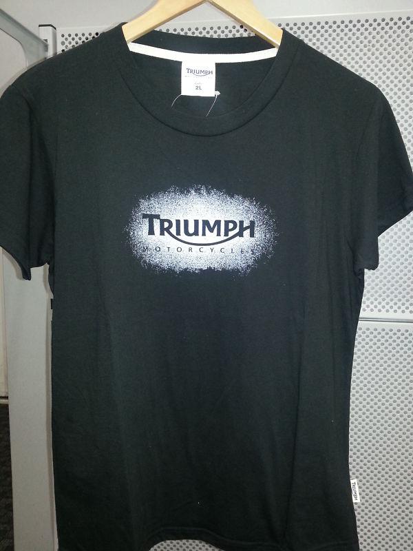 Triumph ladies reverse spray t-shirt size x-large brand new with tags