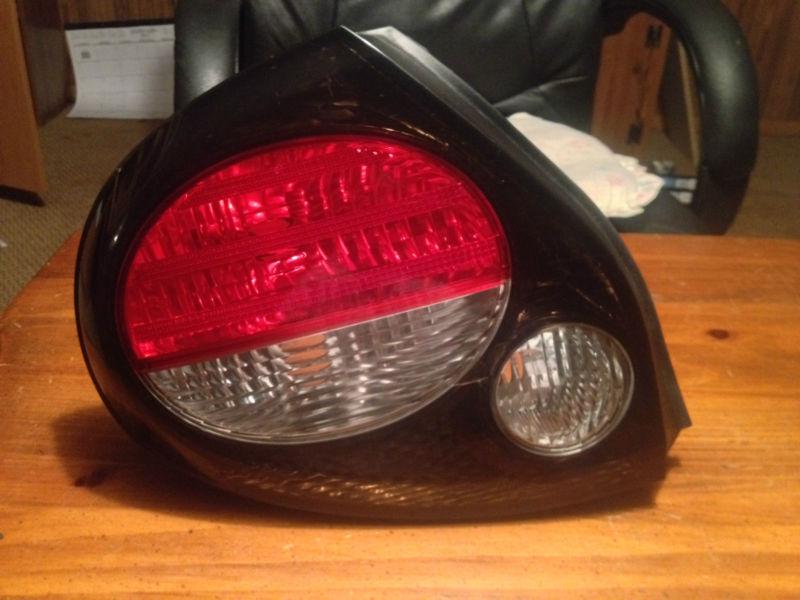 2000 2001 00 01 nissan maxima driver side left tail light assembly oem 0755418