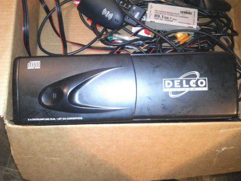 Delco electronics 10 disc cd changer model 16242985 12 volt + acces!