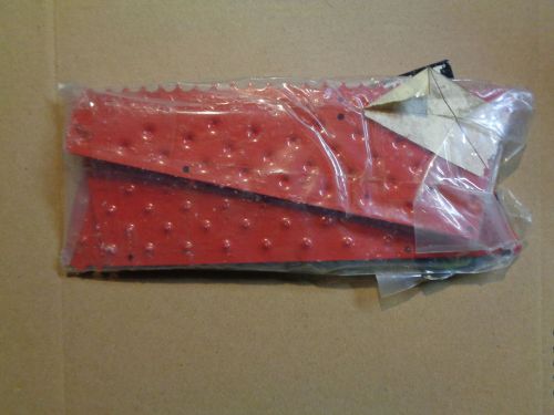 New genuine arctic cat red grip plates for 02-06 zr&#039;s/05-06 t660 turbo st sleds