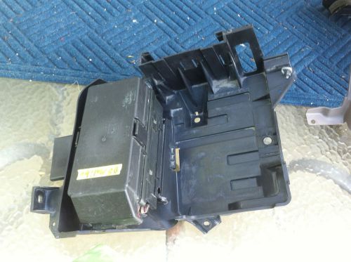 2005 chevy malibu battery tray with fuse box