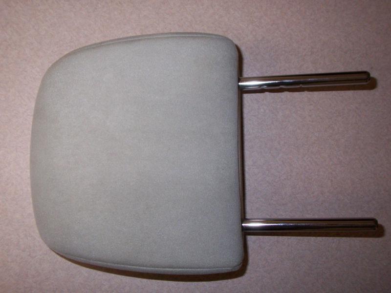 Toyota prius fabric headrest, 2010-2013 light grey front only
