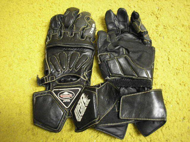  kushitani hyper racing w/outerglove black l gloves nr lightly used, nice
