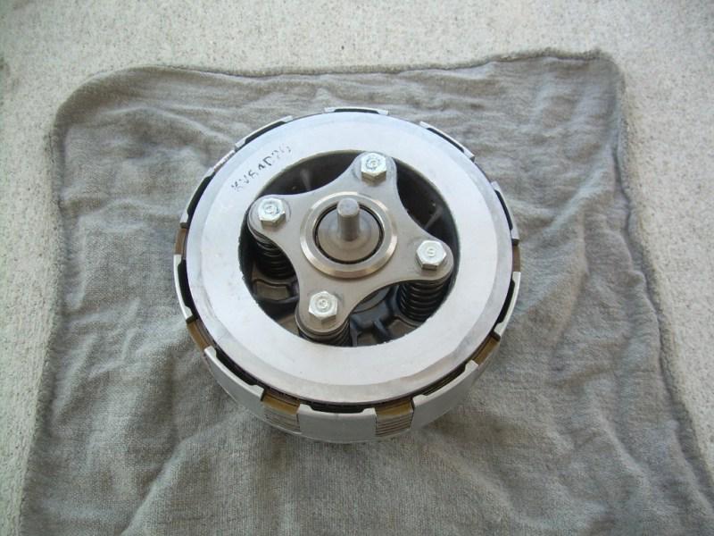 Clutch basket , hub , springs assembly complete from a 1995 honda xr250r xr 250 