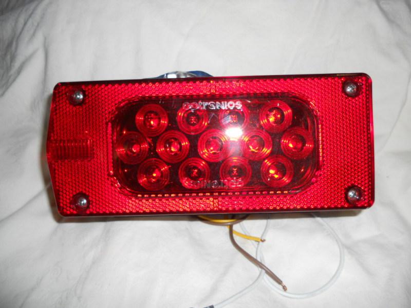 Featherlite 3110 left tail light with license plate light