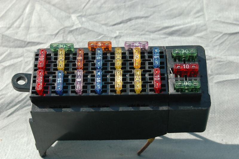 1988-'90 jaguar xj-6 fuse panel (rh) trim oem