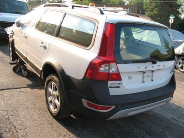 2009 VOLVO XC70 SLAVAGE FLOODED PARTIALLY PARTING OUT, US $2,900.00, image 4