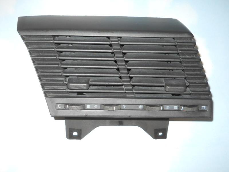 Alfa romeo 1994-95 164 ls 164 q dash center air diffuser vent assembly