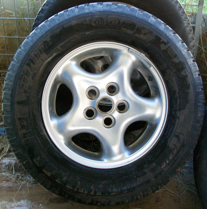 1999-2002 land rover discovery factory oem 16" wheel & goodyear tire 