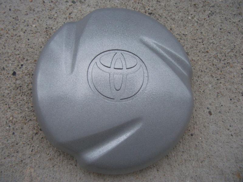 Toyota tundra sequoia center hub cap caps hubcap 2000-2006