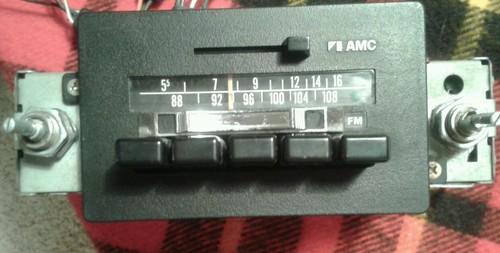 Amc jeep am fm stereo radio eagle gremlin hornet - works 84 83 82 81 80 79 78 85