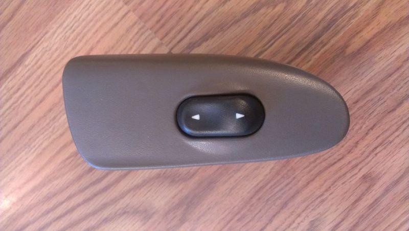 97 02 ford expedition passenger (right) rear window switch control with bezel 
