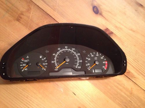 Mercedes benz speedometer vdo 110.008/937/029 untested