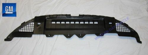 11-15 chevy cruze front lower grill bumper filler panel     new gm     95212249