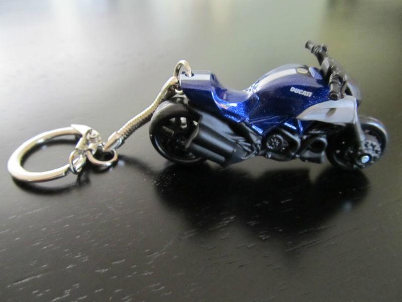 Ducati diavel blue motorcycle super bike diecast key chain ring hang  free ship