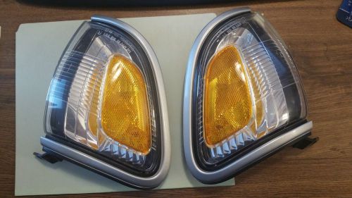 Fits 01-04 toyota tacoma silver frame parking signal light lamp assembly 1 pair