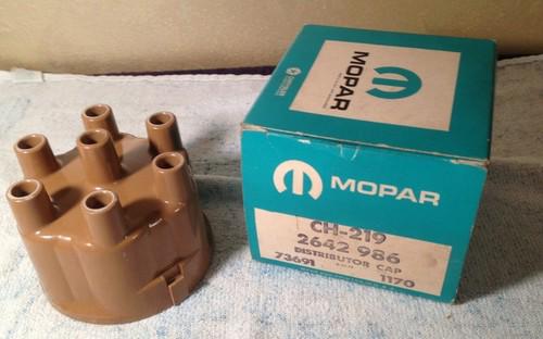 Mopar ch-219 distributor cap nos 2642 986 new in box