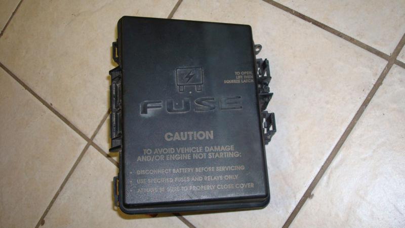 04 chrysler pacifica intigrated power module fuse relay block box oem