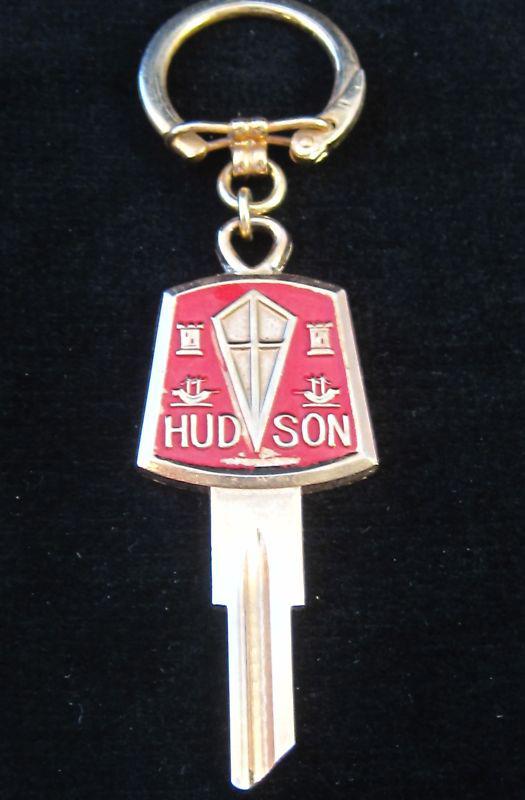 Hudson autogram gold crest key + chain fits all 1940-1957 vintage wasp hornet