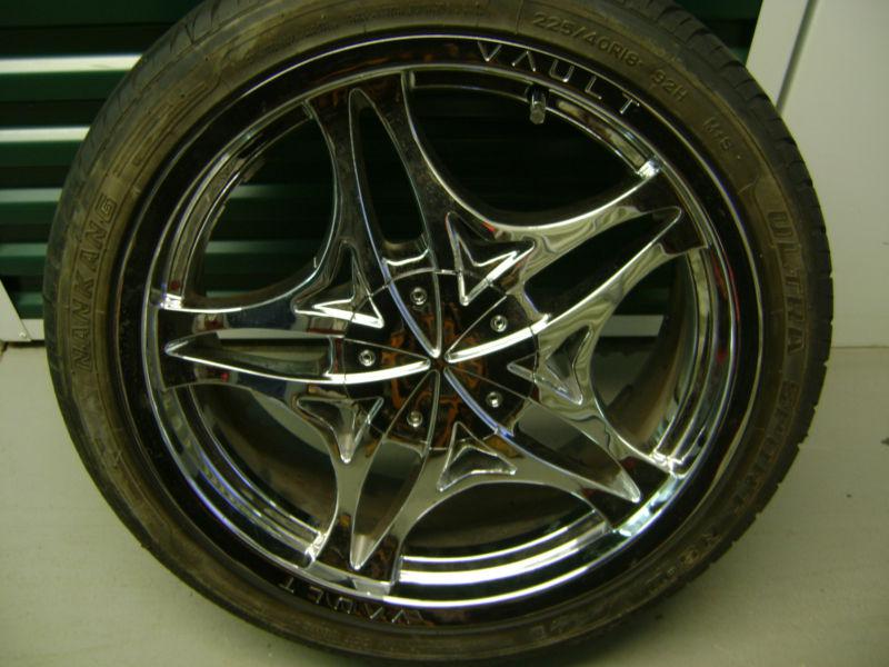 4 like new vault 18 inch chrome star wheels with tires