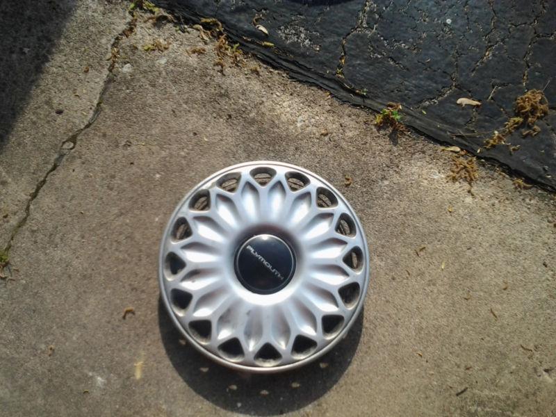 Plymouth voyager hubcap p/n: 63428-k