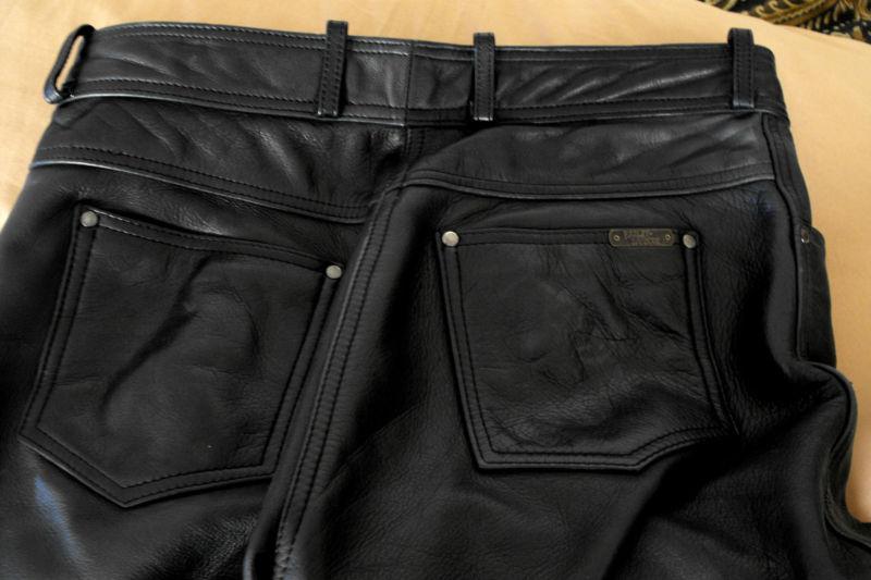 Harley davidson womens leather riding pants size 14  30x30 ?