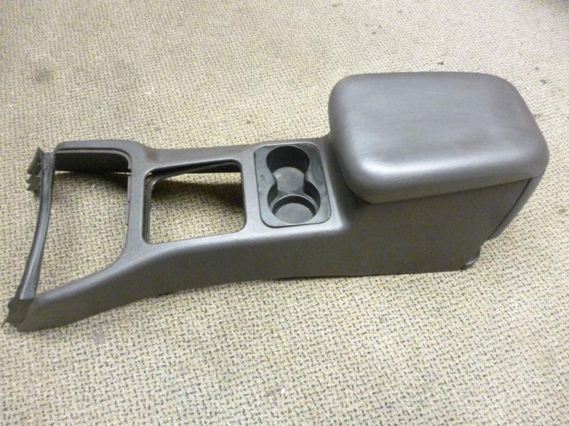 99 00 01 02 03 04 jeep grand cherokee center console shifter arm rest cup holder