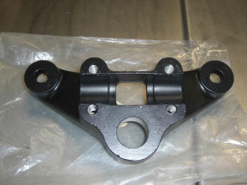 Yamaha triple clamp part# 307-23435-00-98 brand new! free shipping! bx34-31